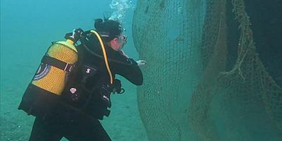 Denizden 1,5 ton hayalet ağ çıkarıldı