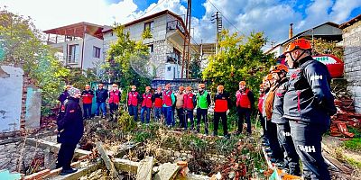 Karaburun Arama Kurtama Timi Eğitimlerine Başladı